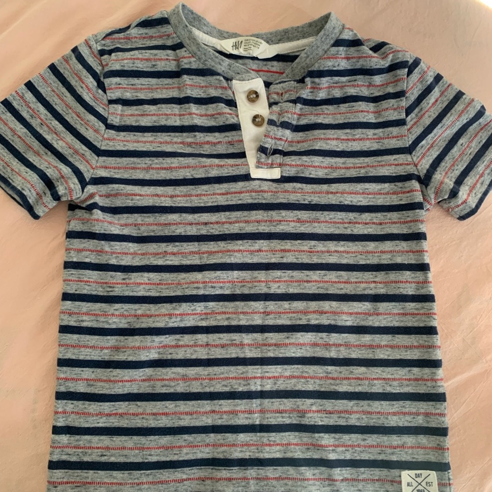 H&M stripe tshirt size 6-8